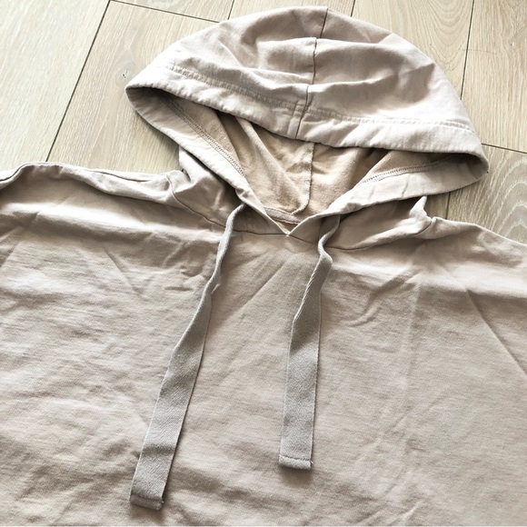 Aerie Oversized Side Slit Light Hoodie in Beige Size S - Picture 2 of 10